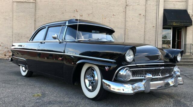 Ford Customline 1955 image number 2