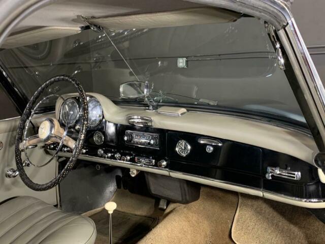 Mercedes-Benz SL-Class 1960 image number 43