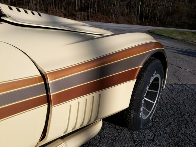 Chevrolet Corvette 1972 image number 21