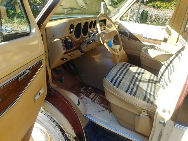 Dodge B200 Van 1979 image number 12