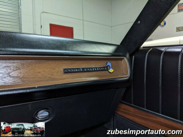 Plymouth Road Runner 1974 image number 17
