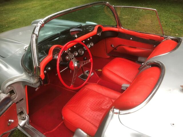 Chevrolet Corvette 1957 image number 23