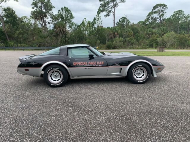Chevrolet Corvette 1978 image number 3