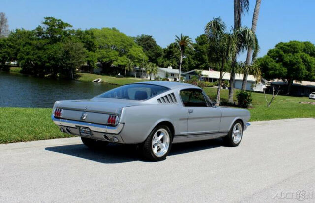 Ford Mustang 1965 image number 30