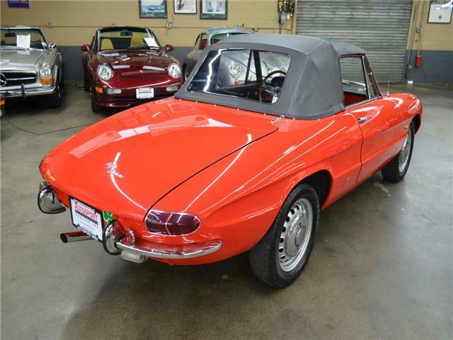 Alfa Romeo DUETTO 1600 1968 image number 23