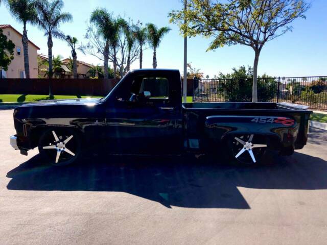 Chevrolet C-10 1975 image number 1