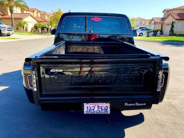 Chevrolet C-10 1975 image number 18