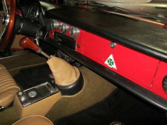 Alfa Romeo Spider 1969 image number 37