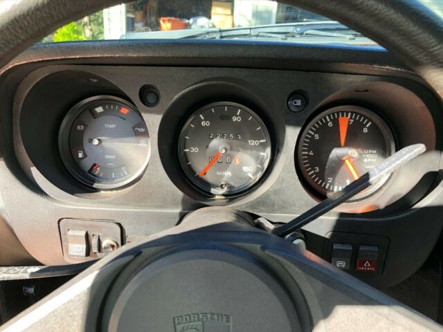 Porsche 924 1977 image number 11