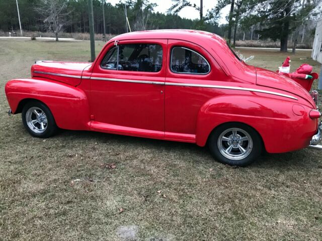 Ford Super Deluxe 1946 image number 2