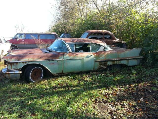 Cadillac DeVille 1958 image number 14