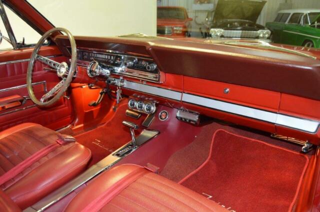 Ford Fairlane 1966 image number 17