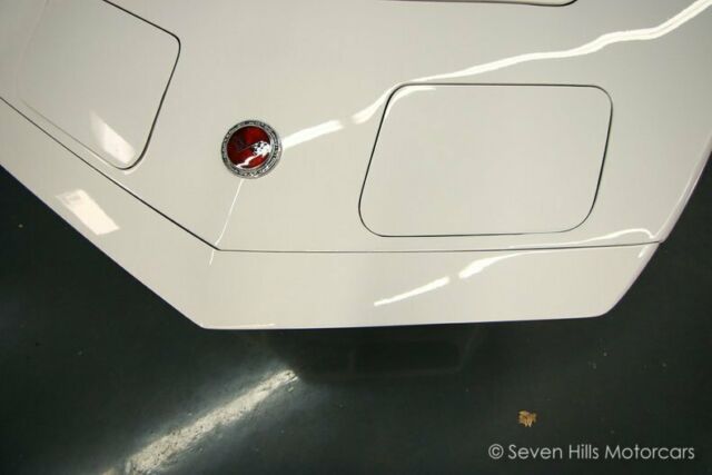 Chevrolet Corvette 1973 image number 32