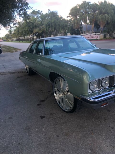 Chevrolet Caprice 1973 image number 10