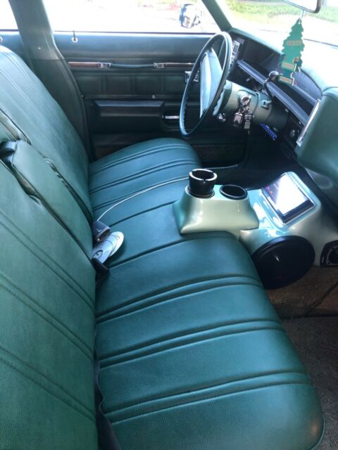 Chevrolet Caprice 1973 image number 2