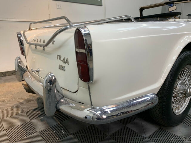 Triumph TR4A 1966 image number 17