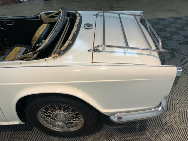 Triumph TR4A 1966 image number 9