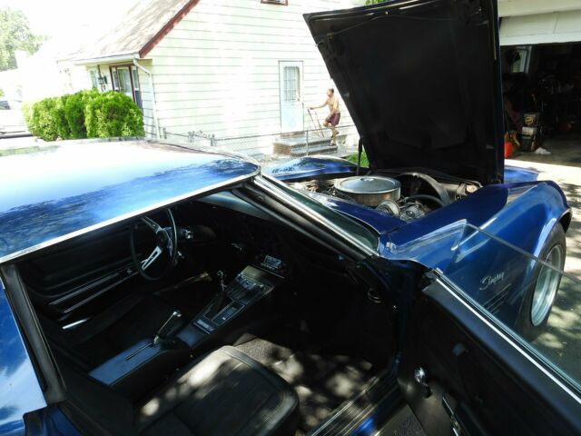 Chevrolet Corvette 1972 image number 23