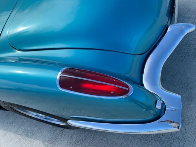 Chevrolet Corvette 1960 image number 16