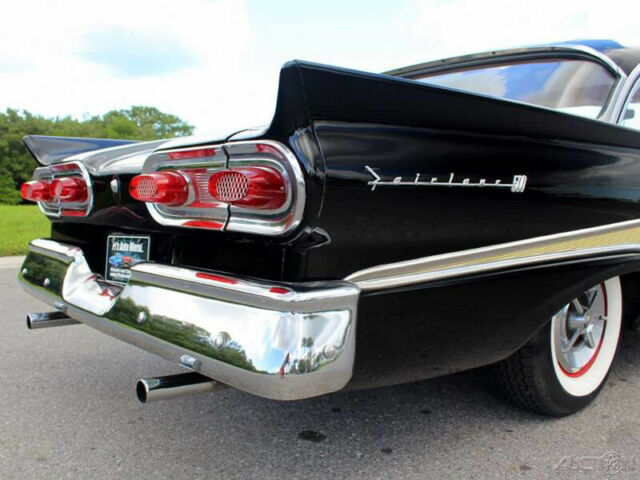 Ford Fairlane 1958 image number 13