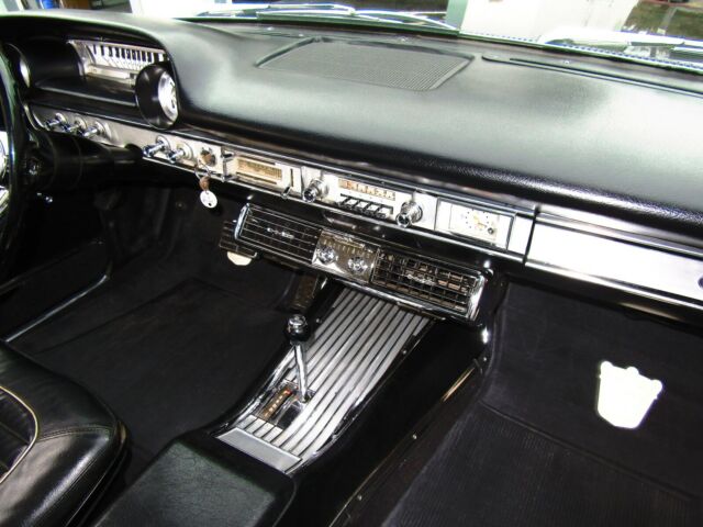 Ford Galaxie 1964 image number 14