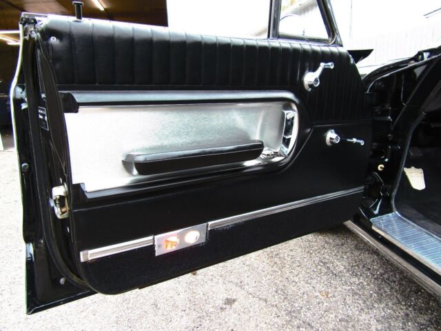 Ford Galaxie 1964 image number 18