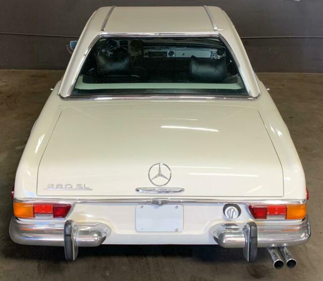 Mercedes-Benz SL-Class 1970 image number 7