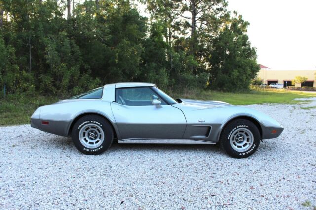 Chevrolet Corvette 1978 image number 4