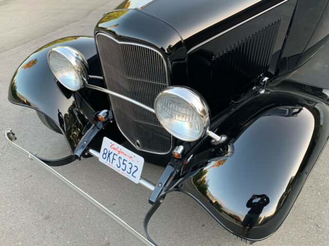 Ford 3 Window Coupe 1932 image number 27