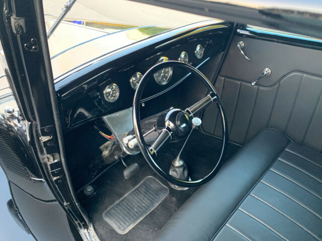 Ford 3 Window Coupe 1932 image number 33