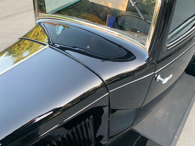 Ford 3 Window Coupe 1932 image number 9