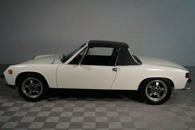 Porsche 914 1972 image number 1