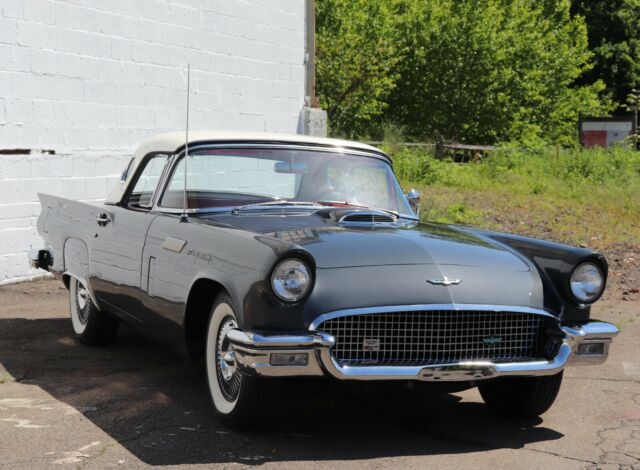 Ford Thunderbird 1957 image number 1