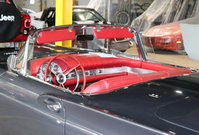 Ford Thunderbird 1957 image number 10