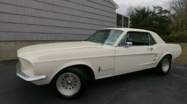 Ford Mustang 1967 image number 0