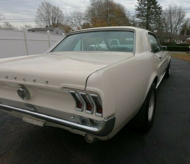 Ford Mustang 1967 image number 8