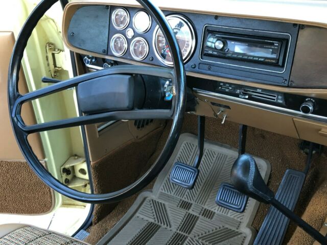 Dodge Power Wagon 1973 image number 11