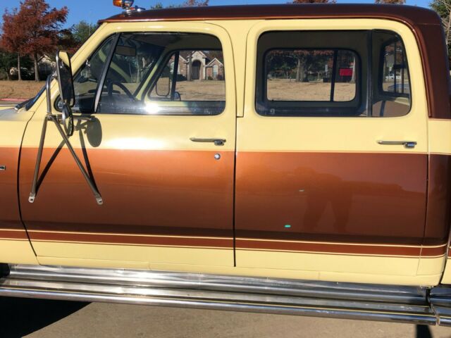 Dodge Power Wagon 1973 image number 2