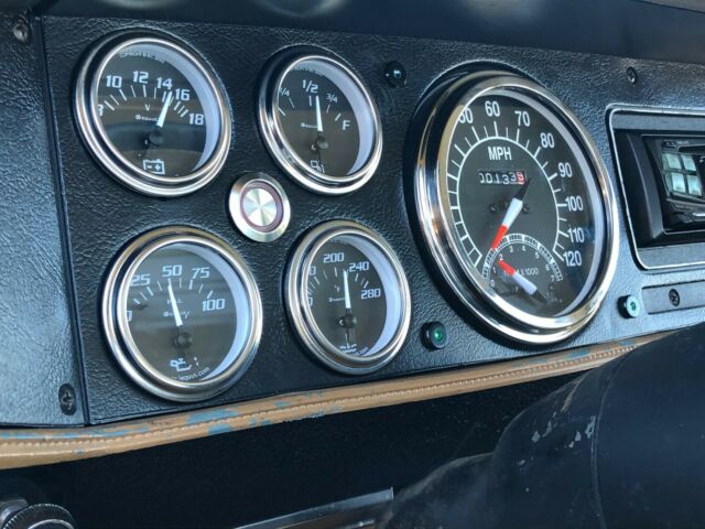 Dodge Power Wagon 1973 image number 23