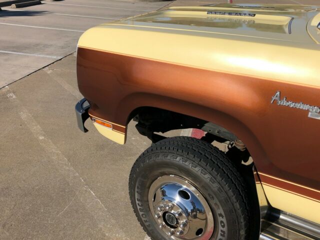Dodge Power Wagon 1973 image number 25