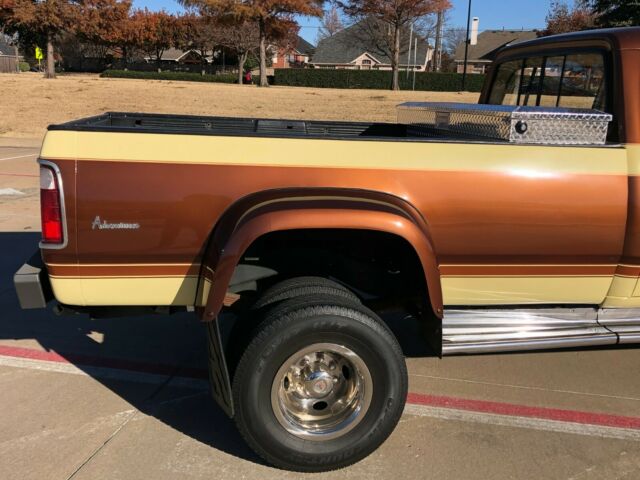 Dodge Power Wagon 1973 image number 31