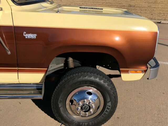Dodge Power Wagon 1973 image number 5