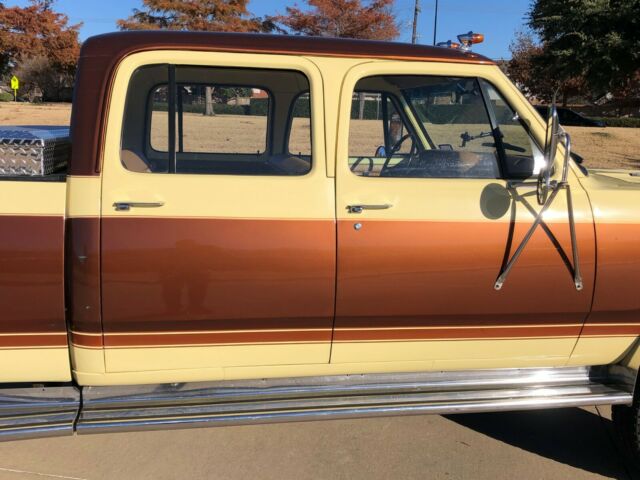 Dodge Power Wagon 1973 image number 6