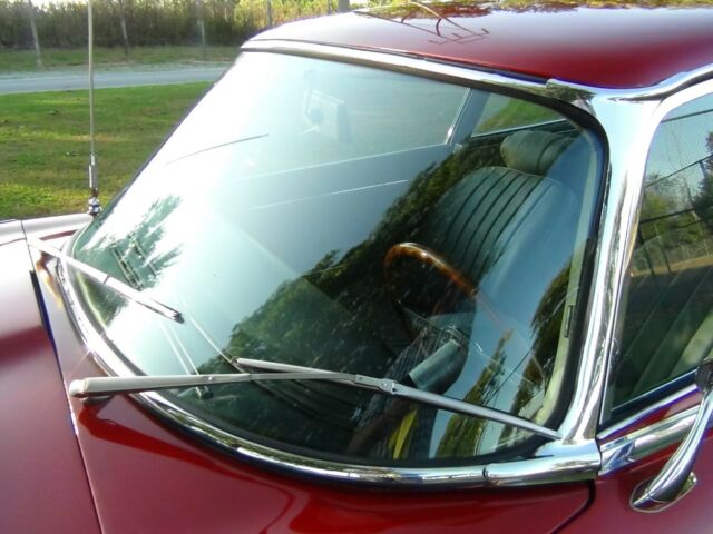 Jaguar E-Type 1970 image number 14