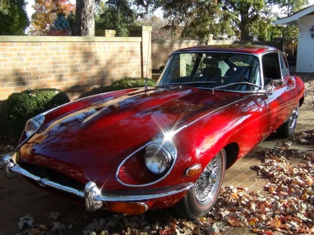 Jaguar E-Type 1970 image number 24