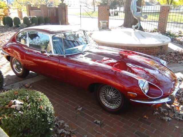 Jaguar E-Type 1970 image number 8