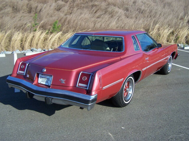 Pontiac Grand Prix 1977 image number 28