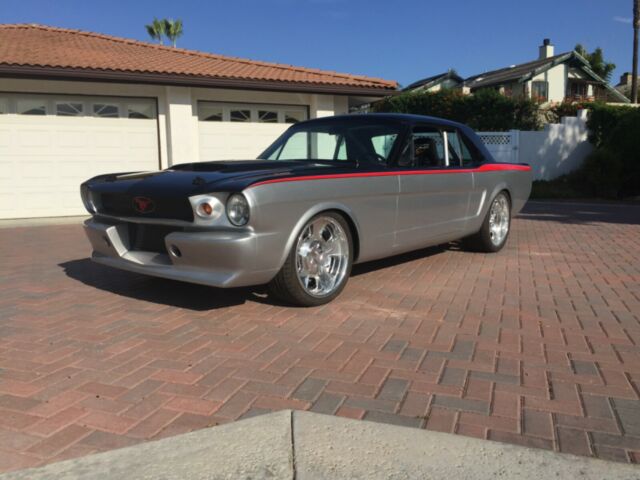 Ford Mustang 1965 image number 0