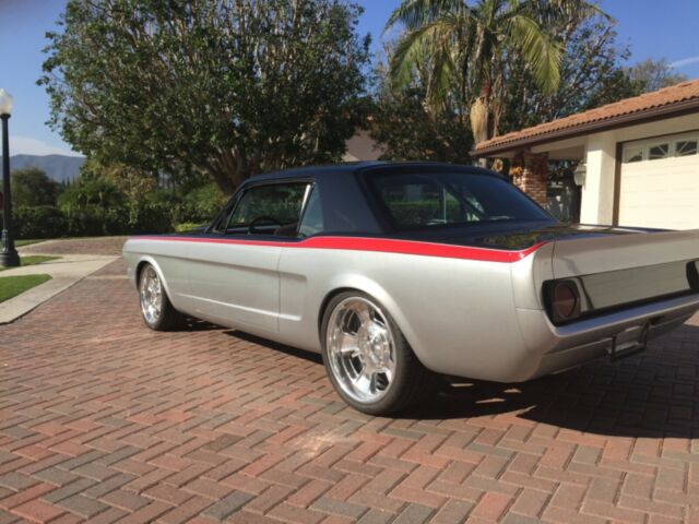 Ford Mustang 1965 image number 16