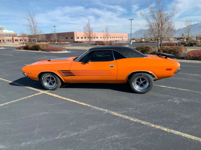 Dodge Challenger 1972 image number 25